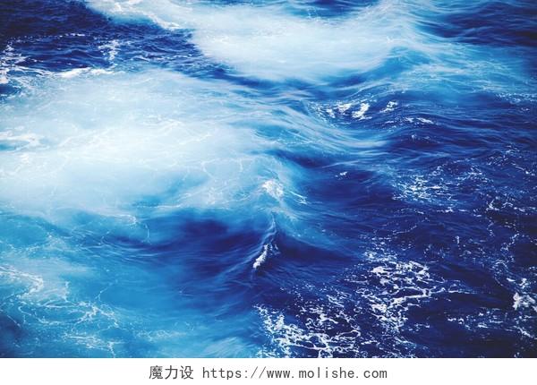 蓝色大气海水海浪漂流背景素材